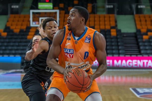 许多业内人 许多业内人