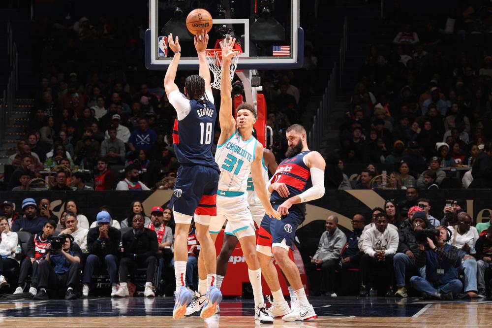 程引人垂注 程引人垂注