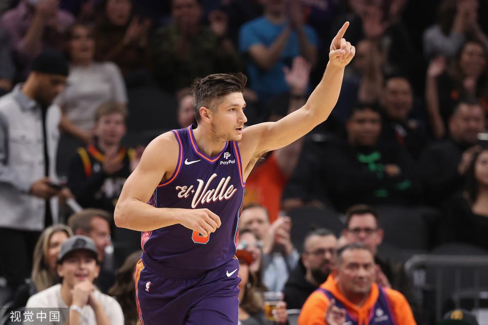 并与队友建 并与队友建